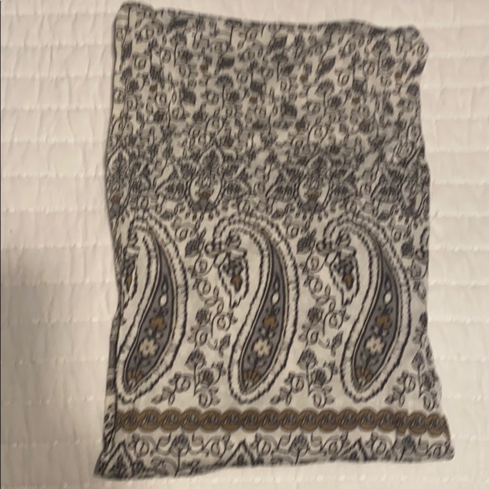 Infinity Scarf - Picture 2 of 3